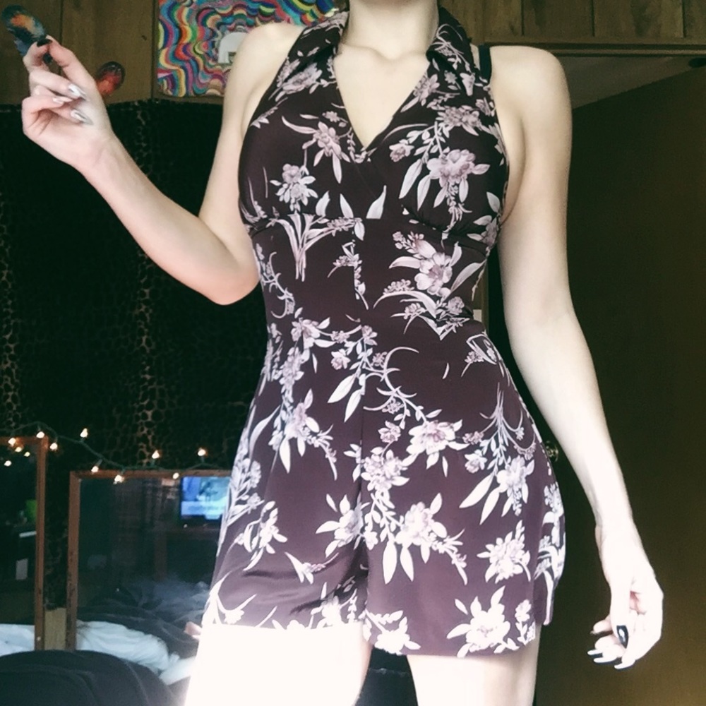 Pretty cream and brown romper (shorts)